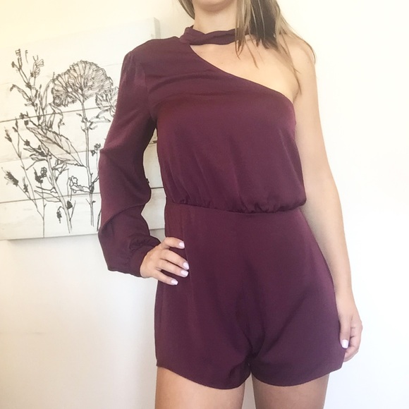 BUY 2 GET 1 Lush 'Vice Versa' Single Sleeve Romper - Picture 3 of 7